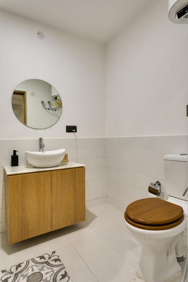 Vaara Bed & Breakfast New Delhi Exterior photo